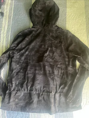 Lululemon Hooded Lightweight Jacket - Dark Camouflage sz8 thumbnail 6