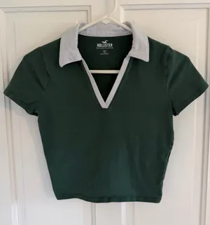 Hollister Preppy Cropped Polo Top Women’s Small thumbnail 1
