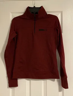 PINK Victoria’s Secret Sweatshirt thumbnail 1