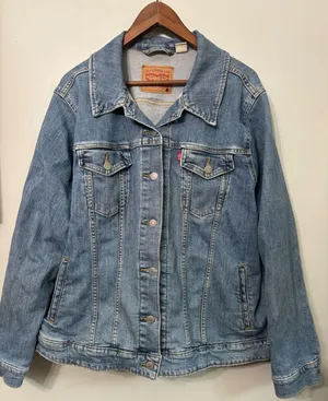 Levis Denim Trucker Jacket Womens 3X Blue Medium Wash Button Front Jean Coat thumbnail 1