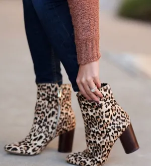 Sam‎ Edelman Corra Leopard Booties Size 8.5 B82 thumbnail 1