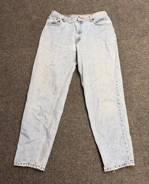 Vintage Levis 550 Relaxed Fit Tapered Leg Jeans Light Wash 12 MIS 15551-4892 thumbnail 1