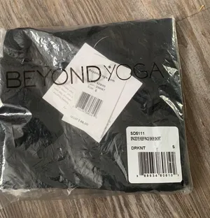 Beyond Yoga Spacedye Love Love The Bump Capri Maternity Leggings thumbnail 7