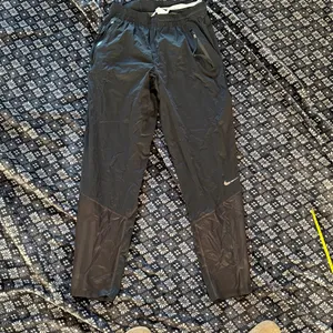 Nike Running Division Pants thumbnail 2