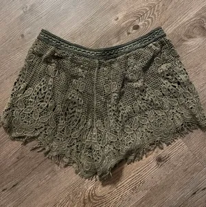 Mossimo Supply Co Green Shorts thumbnail 3