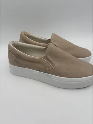 Comfort Every Step Womans 9 Slip-On Casual Shoes in Beige with White Sole thumbnail 3