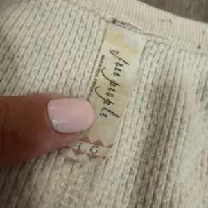 Free People Top Women L Newbie Thermal Alpine Henley Cuffs Cream Black thumbnail 3