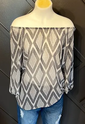AB STUDIO Off Shoulder Top Size Medium thumbnail 1