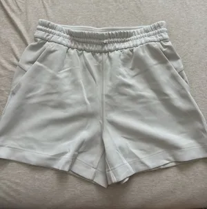Lululemon Softstreme Shorts 4" thumbnail 1