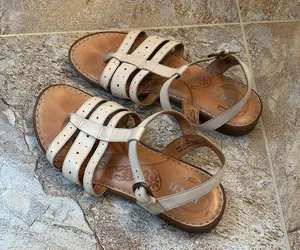 Born Marisol White Leather Strappy Flat Sandal Casual Neutral Everyday 7 thumbnail 2
