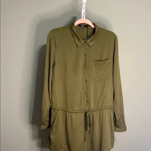 Lunik Olive Embroidered Floral Romper Size M‎ NWT Boho Utility Casual Outfit thumbnail 3