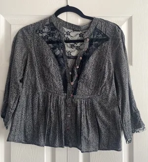 Free People Leopard Lace Babydoll Blouse Womens Size 6 Grey Animal Boho Top thumbnail 1