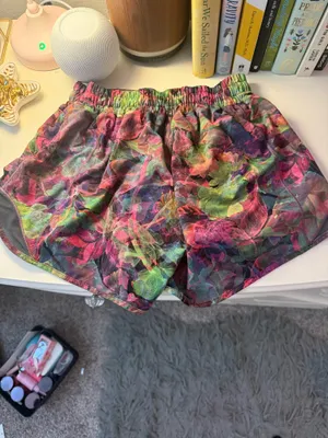 Lululemon Hotty Hot Shorts 4"  thumbnail 2