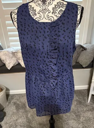 Gap size medium sleeveless top in navy blue thumbnail 1