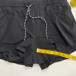 Women’s Athleta Crest 2 in 1 Hiking Shorts Black Size 10 thumbnail 8