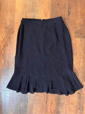 TAHARI black asymmetrical tulip hem skirt, size 8 thumbnail 3