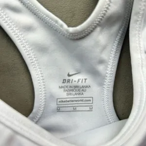 Nike sports bra thumbnail 2
