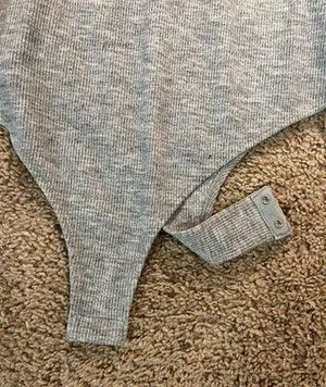 Pink Lily Gray Puff Sleeve Bodysuit thumbnail 4