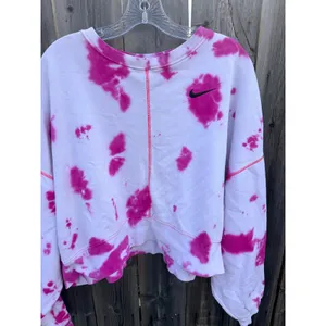 Nike $110 Women's Sportswear Oversized Fleece White Pink Tie-Dye Crew Sweatshirt thumbnail 3