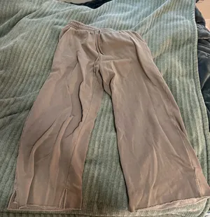 PINK - Victoria's Secret Sweatpants thumbnail 1