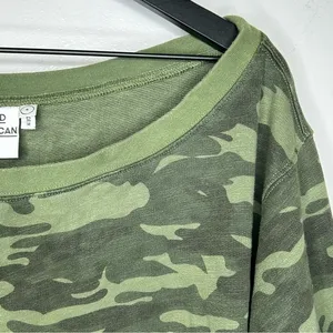 Good American Women’s Green Off The‎ Shoulder Camo Sweatshirt Size 4 thumbnail 7