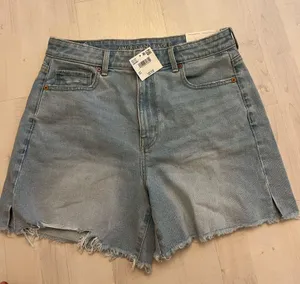 American Eagle Shorts thumbnail 1