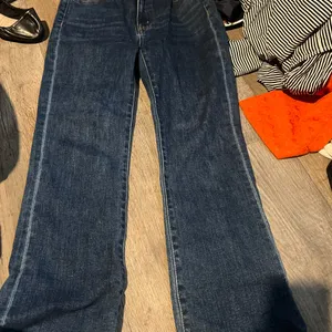 Quince Stretch High Rise Kick Flare Jeans Dark Wash size‎ 25 thumbnail 8