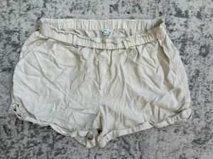Aerie Shorts Flowy cream thumbnail 1