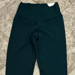 OFFLINE by Aerie Real Me Waffle High Waisted Crossover Legging Green NEW Medium thumbnail 3