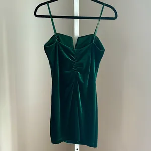 Emerald Sundae Green Velvet Body-con Mini Dress Size Medium thumbnail 2