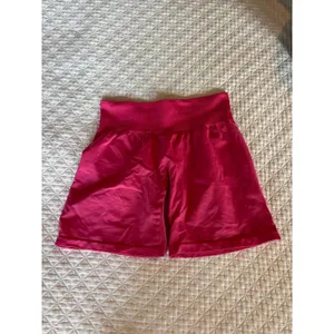 NVGTN shorts thumbnail 2