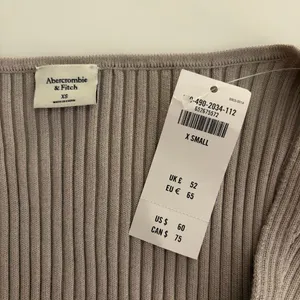 NWT! Abercrombie Twist-Front V-Neck Sweater thumbnail 3