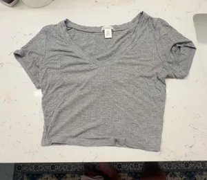 Bozzolo Crop Top V-Neck Ribbed Grey Medium but fits like small or x-small thumbnail 1