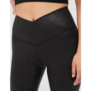 Offline by Aerie The Hugger Crossover High Waisted Crackle Legging Black Size M thumbnail 2