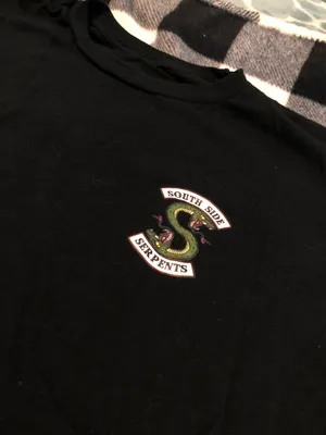 Amazon Riverdale T-shirt thumbnail 4