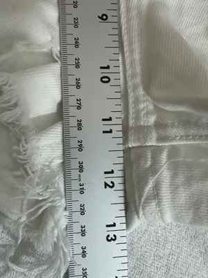 Grlfrnd Women’s Size 27 Cindy Distressed White Denim Shorts 100% Cotton USA Made thumbnail 9