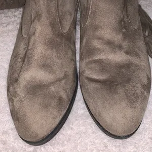 Marc Fisher Olympia brown over the knee stretch faux suede tassel women boot 8.5 thumbnail 5