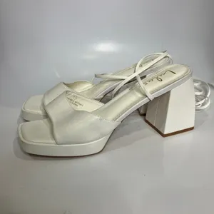 Lulus‎ fiyaa white lace up chunky heels women's size 11 dressy wedding black tie thumbnail 4
