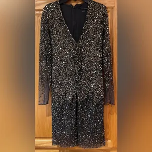 French Connection Emille Sparkle Black & Gold‎ Sequined Dress Sheer Sleeves Sz 4 thumbnail 4