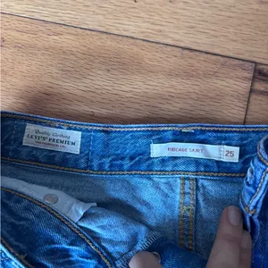 Levi’s Ribcage Denim Button-Front Skirt Medium Wash thumbnail 5
