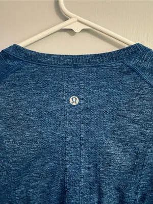 lululemon athletica Women's Heathered Blue Long-Sleeve Tee Size 8 thumbnail 3