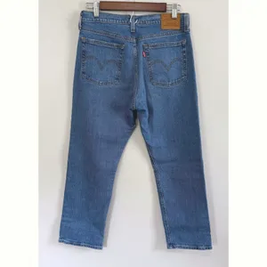 Levis Premium Wedgie Straight High Rise‎ Medium Wash Distressed Jeans Size 28 thumbnail 2