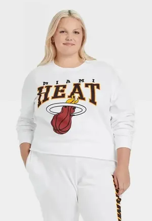 Hybrid Apparel NBA‎ Miami Heat White Cropped Crewneck Sweatshirt Women's Size 1X thumbnail 1