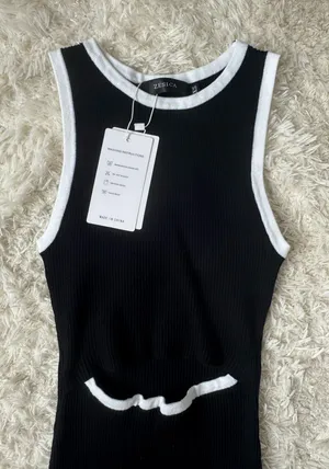 NWT maxi dress with cut out Black Size XS thumbnail 1