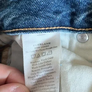 Everlane Women’s The Curvy 90s Cheeky Straight Leg‎ Jeans Northridge Wash 6/28 thumbnail 6