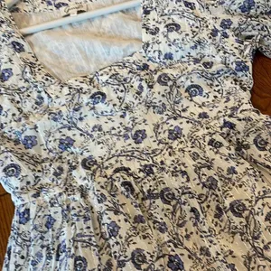 Garrie B blue floral square neck puff sleeve midi dress size M thumbnail 9
