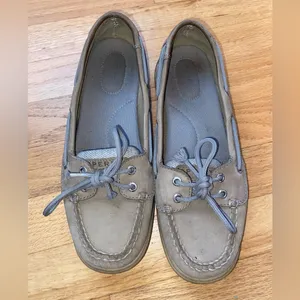 Women’s Sperry’s Size 8 thumbnail 2