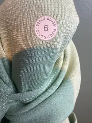 Lululemon High Rise Leggings Size 6 Light Green Yoga Running Gym Athleisure thumbnail 3