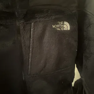 The North Face Women’s Black Fleece Full Zip Jacket Size Medium thumbnail 2