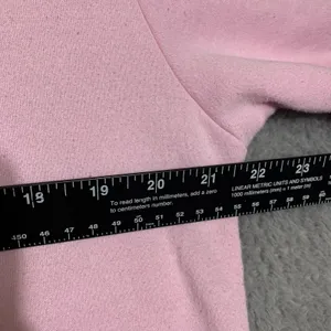 Hello Kitty Sweatshirt Womens‎ Medium Pink Chenille Patch Sanrio Pullover Fleece thumbnail 5